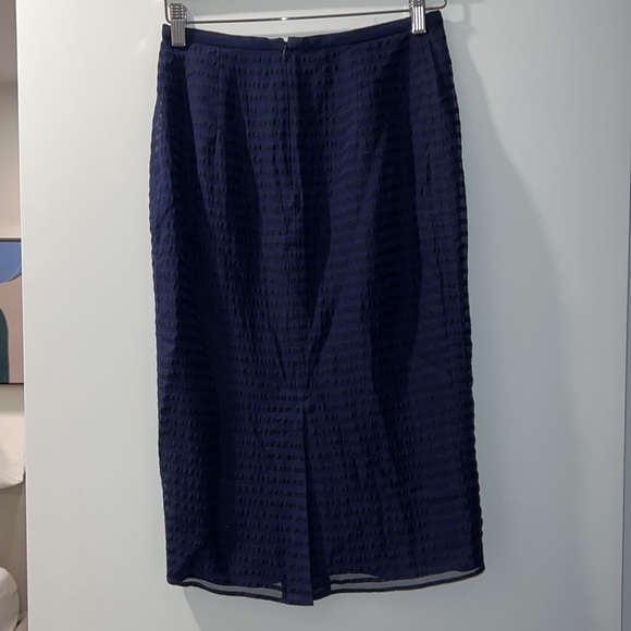 Burberry skirt - Picture 2 of 4